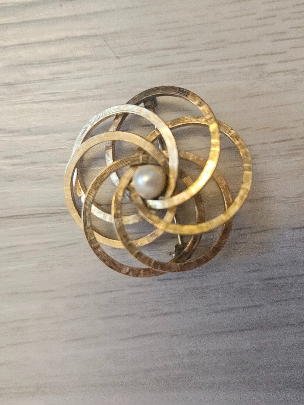 Vintage Gold Tone & Pearl Open Spiral Brooch Pin